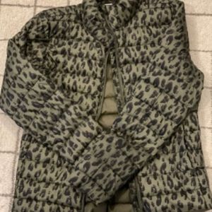 Green cheetah print puffer jacket